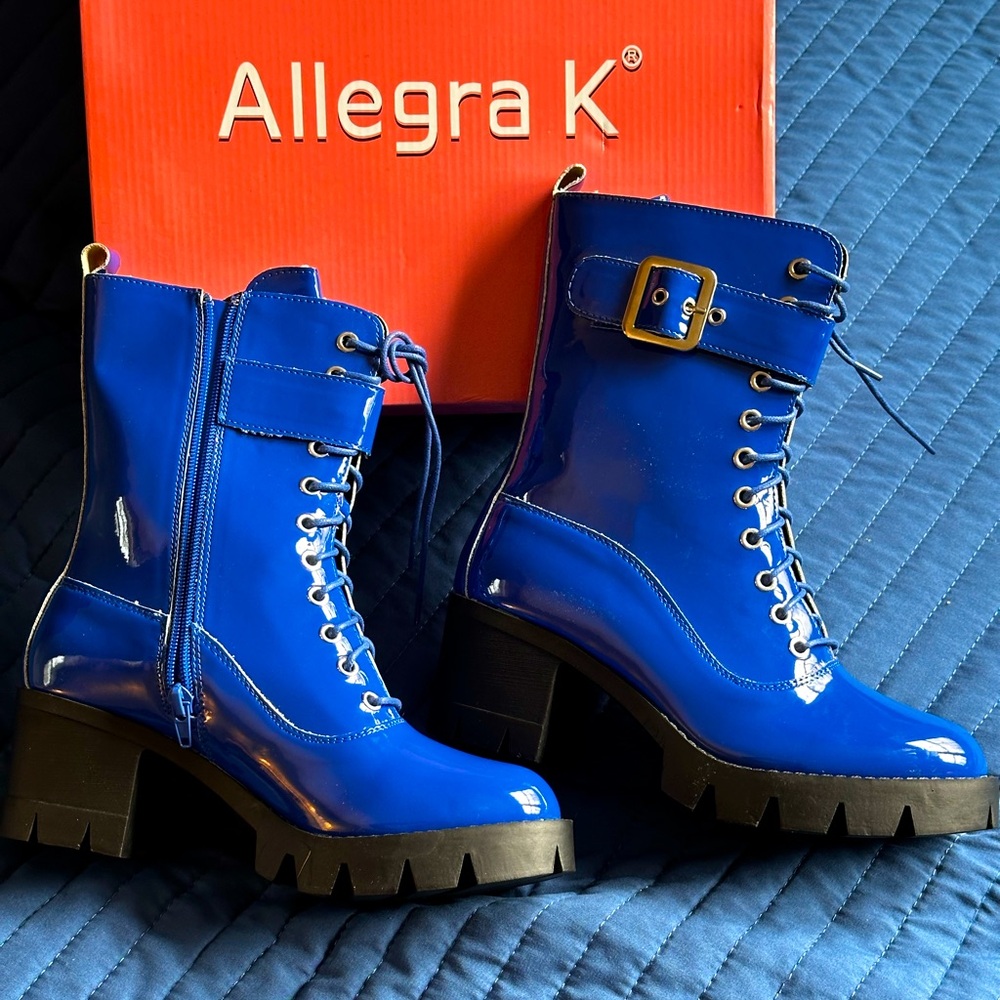 Combat boots